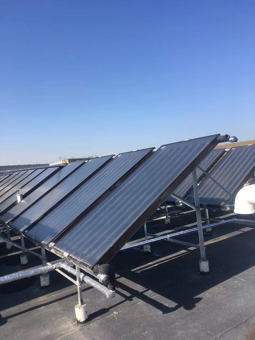 新疆嵘昇平板太阳能集热器