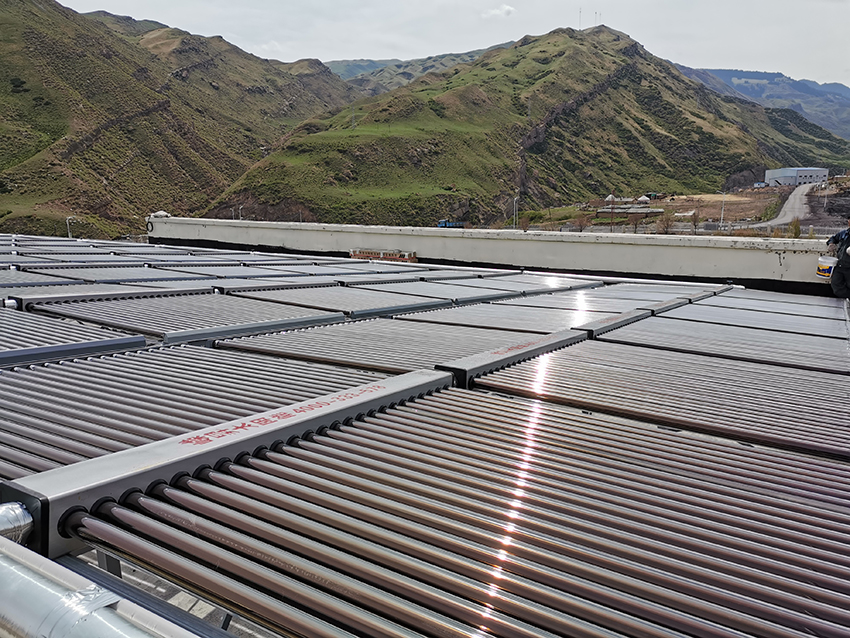 平板太阳能热水工程的优点是什么？