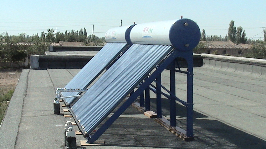 和嵘昇太阳能厂家来看看家用太阳能热水器怎么使用